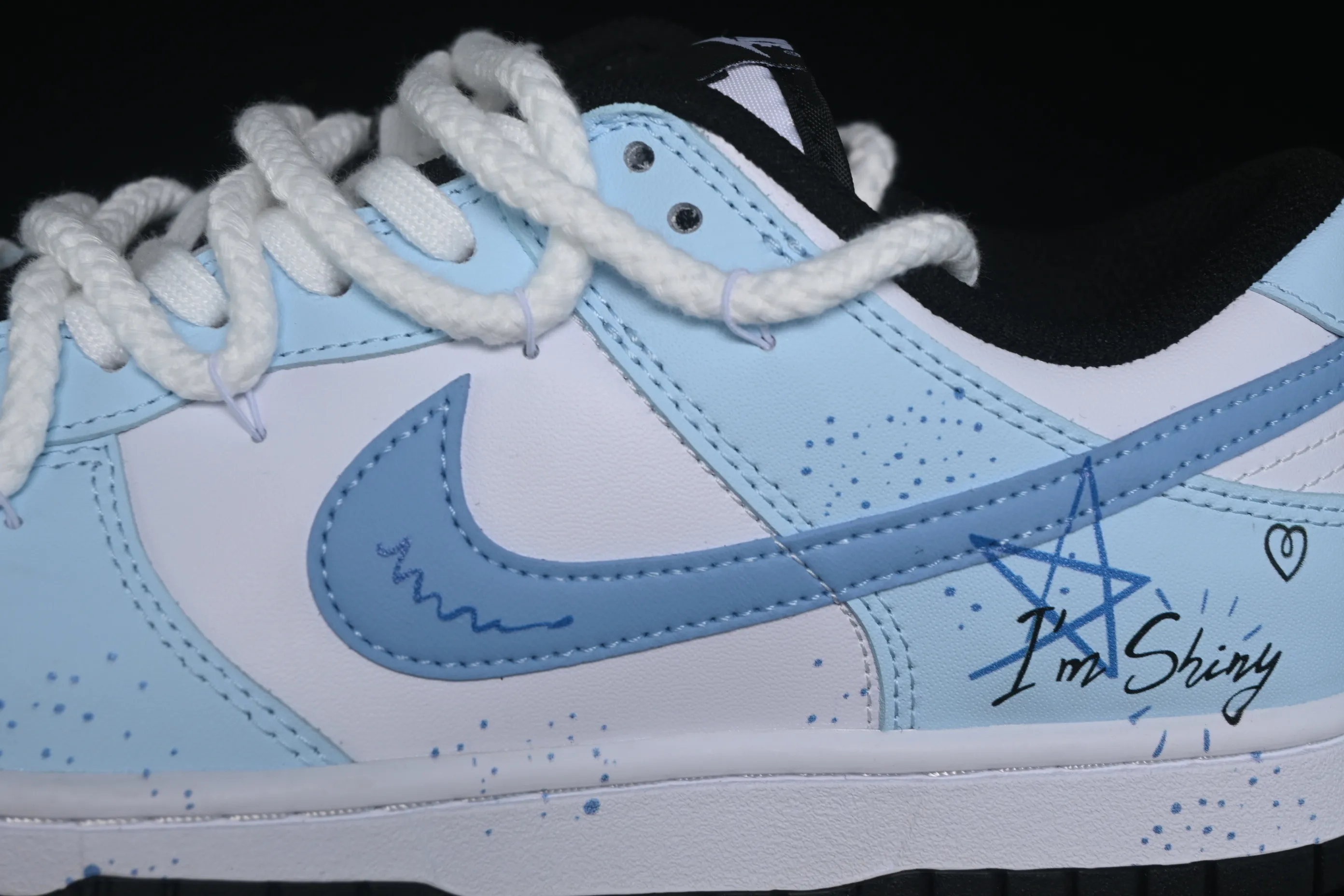 All categories Nk SB Dunk Series Nk SB Dunk Low High-end customized low-top sneakers Nike SB Dunk Low Blue Ocean Strappy low-top casual sneakers DD1503-101